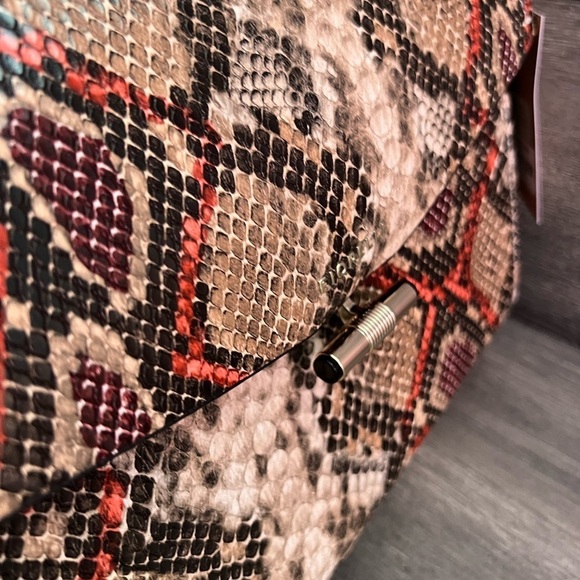 Fiorelli Flynn Satchel in Snake Emboss bag - Picture 3 of 11